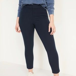 Old Navy Mid-Rise Pixie Pants